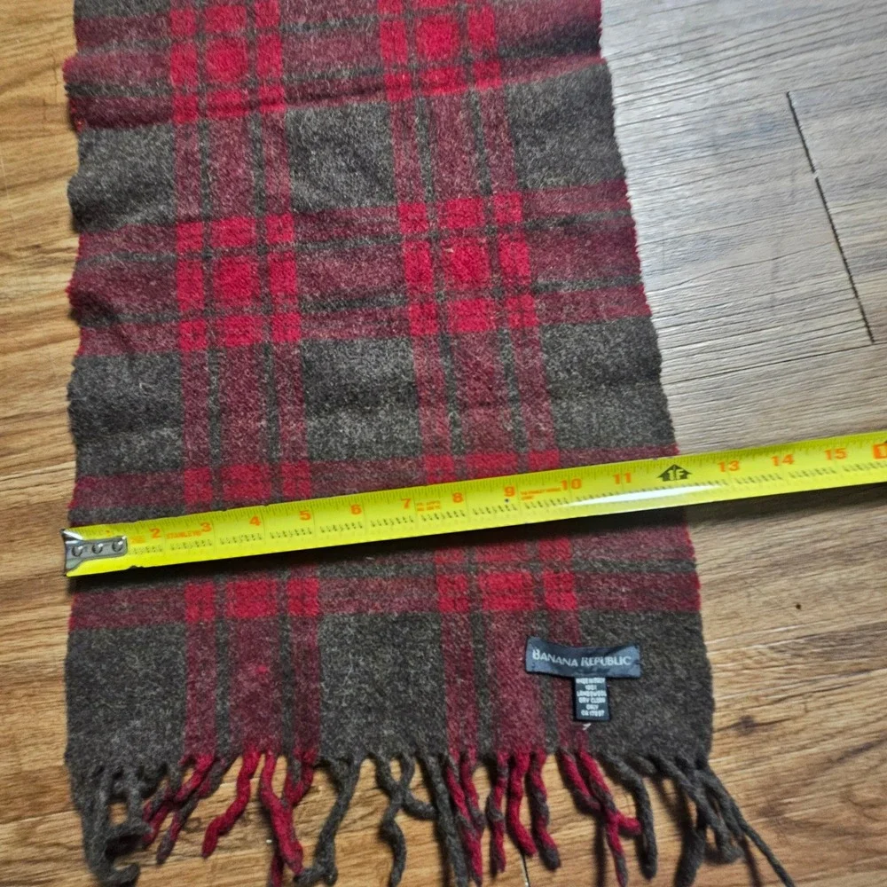 Banana Republic 100% Lambswool Plaid Scarf Fringe Red Made in Italy 90s Grunge